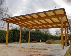 Pompeiana in legno autoportante con profilo in lamiera a Treviso