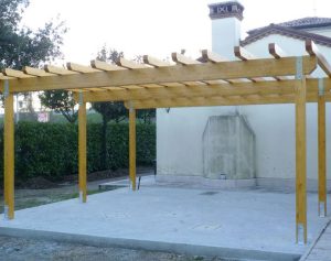 Pompeiana in legno autoportante con rinforzo in provincia di Venezia
