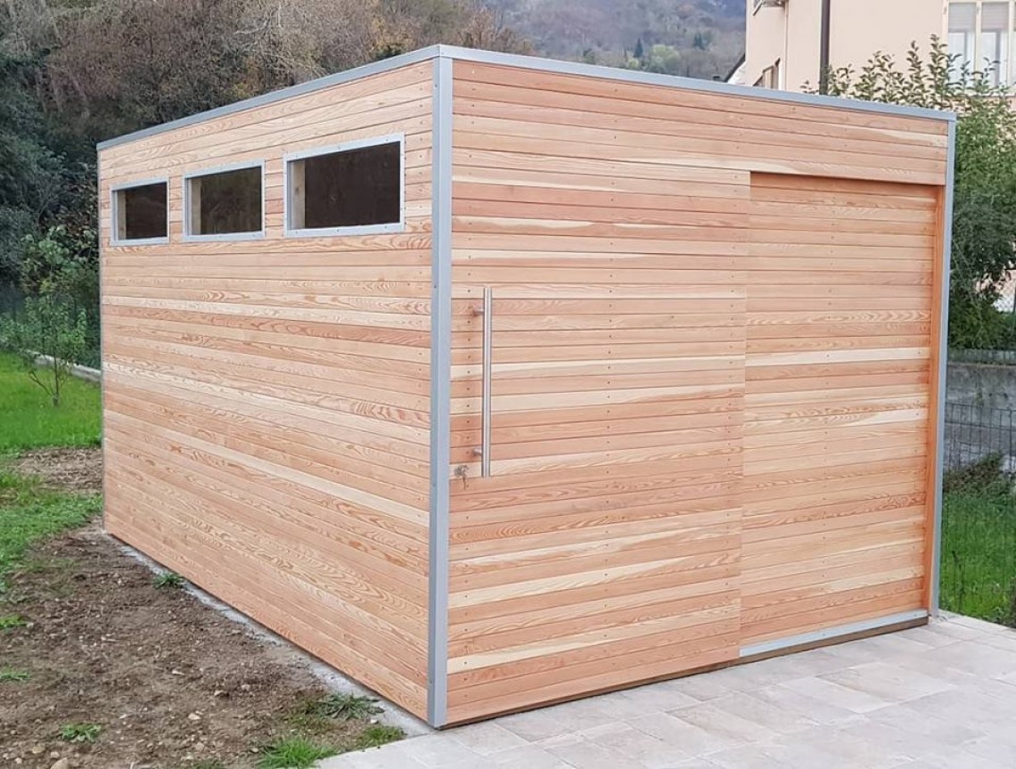 Casetta in legno per giardino moderna