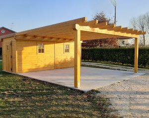 Casetta in legno con portico in provincia di Venezia