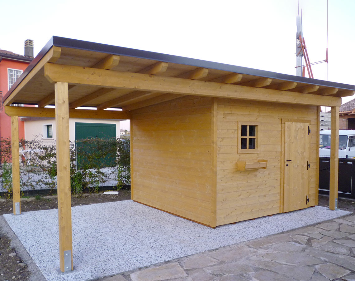 Casetta in legno con portico in provincia di Pordenone