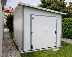 casetta in legno moderna bianca a Conegliano