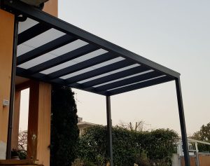 Pompeiana moderna grigio antracite addossata a parete